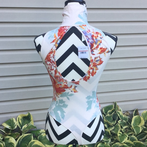 NWT Free People White Floral Pixie Bodysuit - Picture 8 of 8